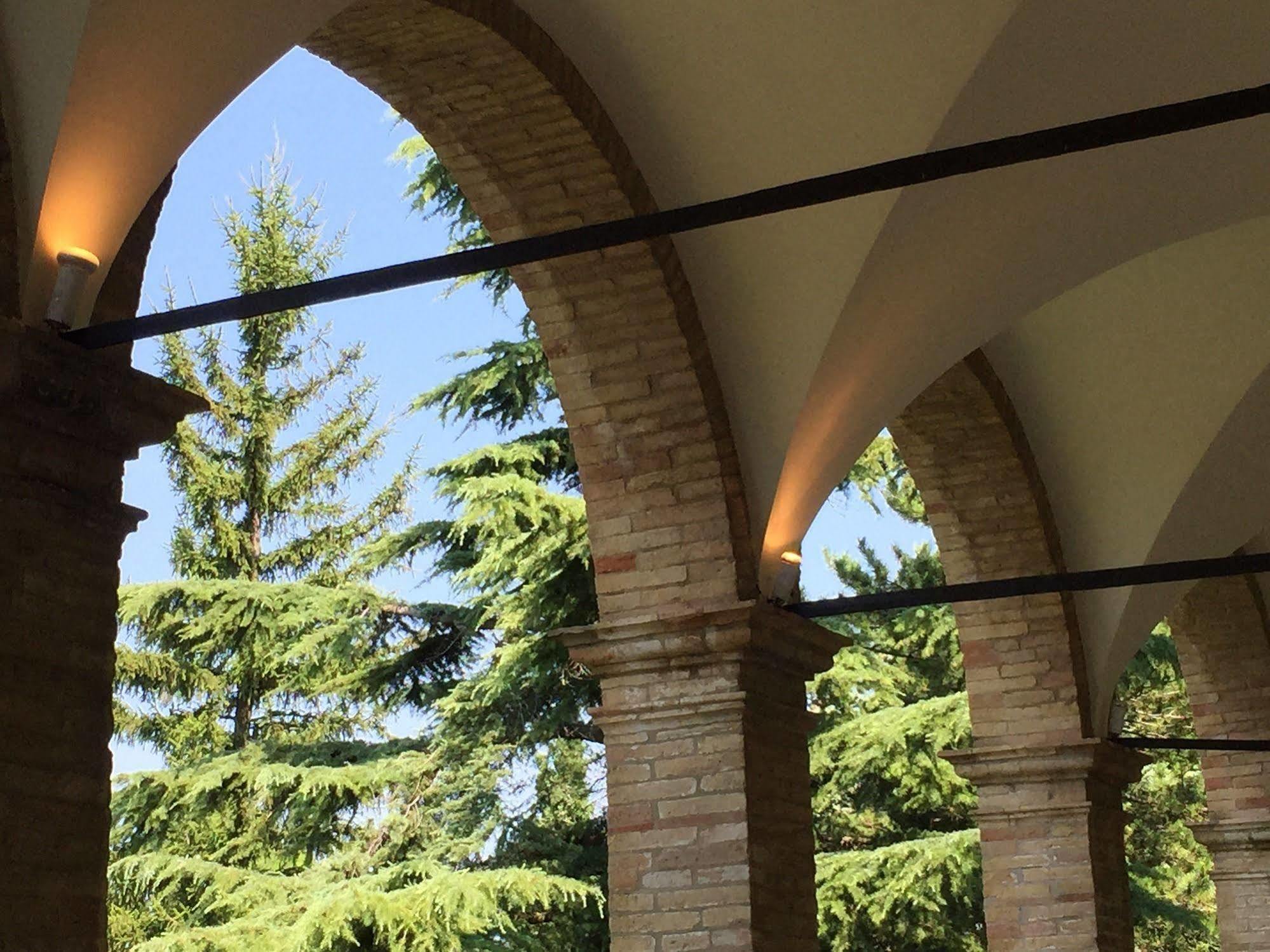 Bed and Breakfast Convento Di San Francesco Mondaino Екстер'єр фото