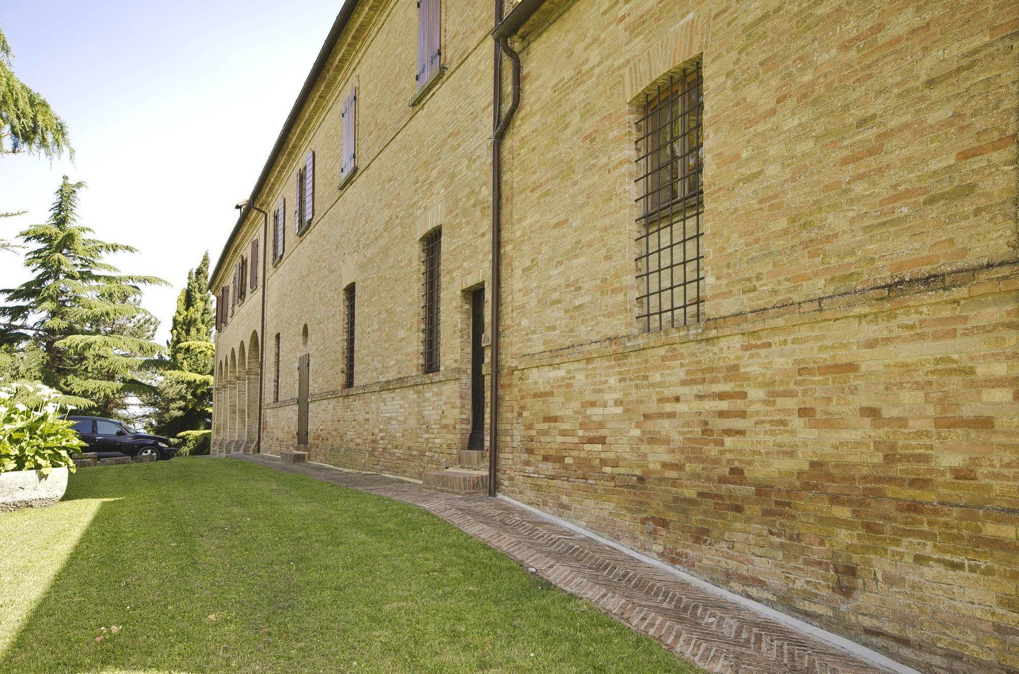 Bed and Breakfast Convento Di San Francesco Mondaino Екстер'єр фото